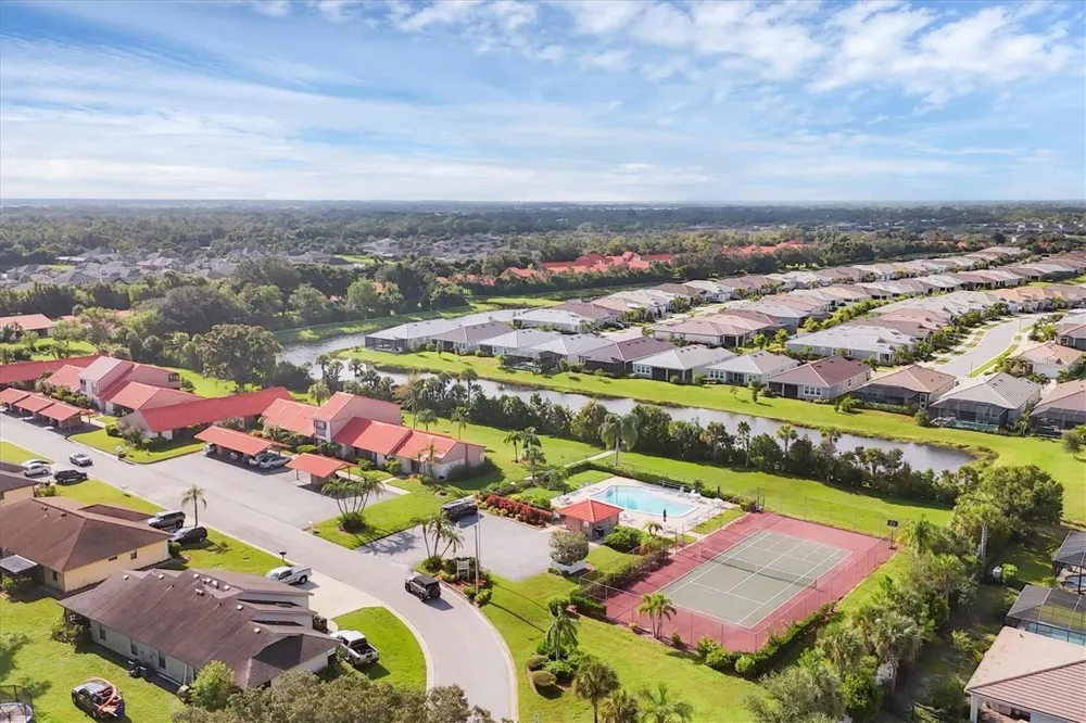 6628 DRAW LANE #122 Sarasota, FL 34238