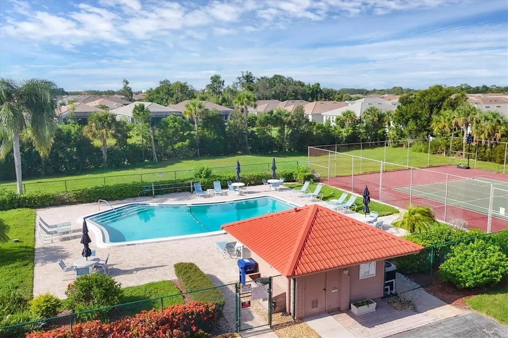 6628 DRAW LANE #122 Sarasota, FL 34238