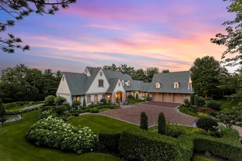 325 Highcroft Lane