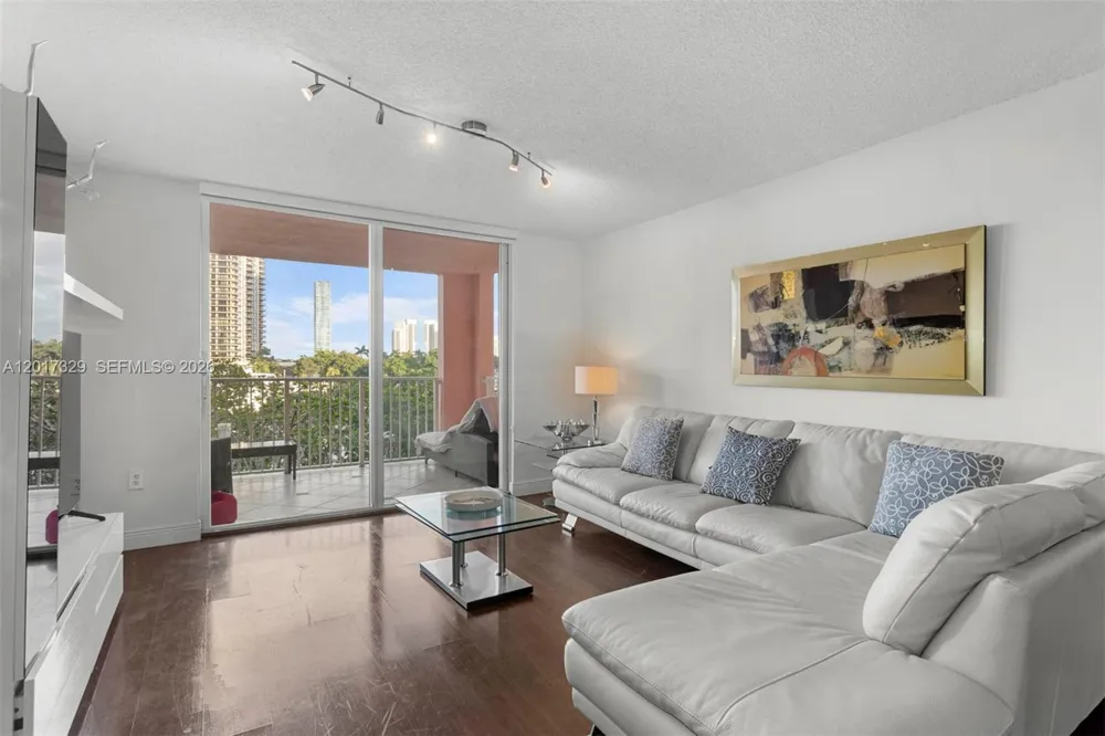 19655 E Country Club Dr #6304 Aventura, FL 33180