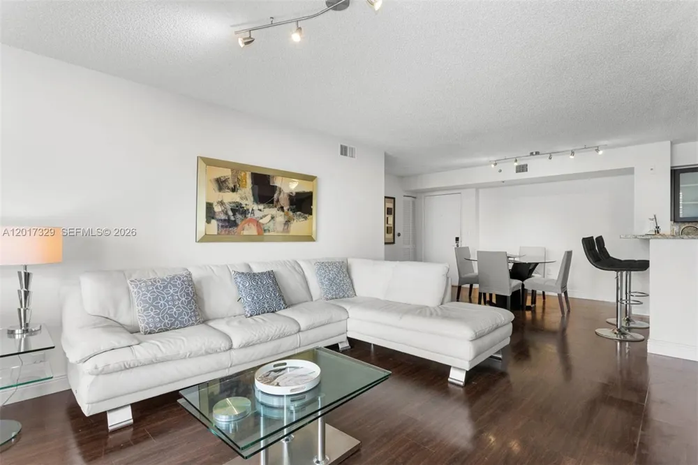 19655 E Country Club Dr #6304 Aventura, FL 33180