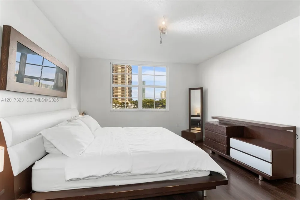 19655 E Country Club Dr #6304 Aventura, FL 33180