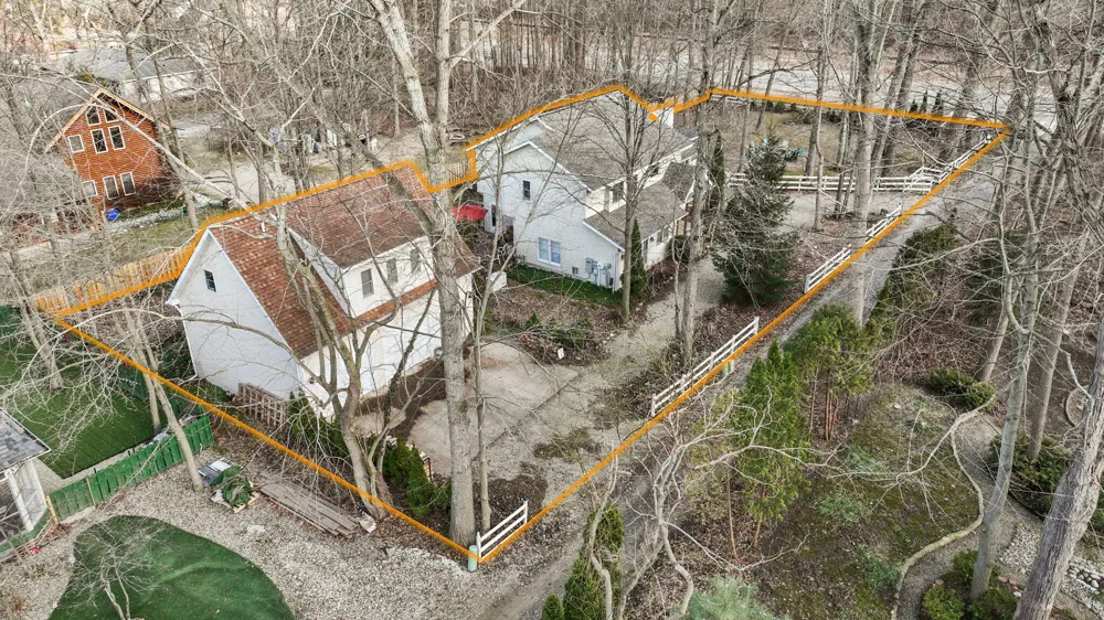 9177 Shady Lane Chikaming Township, MI 49116