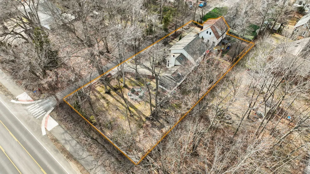 9177 Shady Lane Chikaming Township, MI 49116