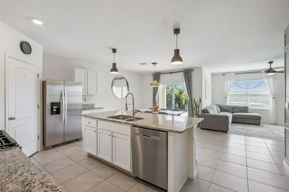 623 LAZIO CIRCLE Debary, FL 32713