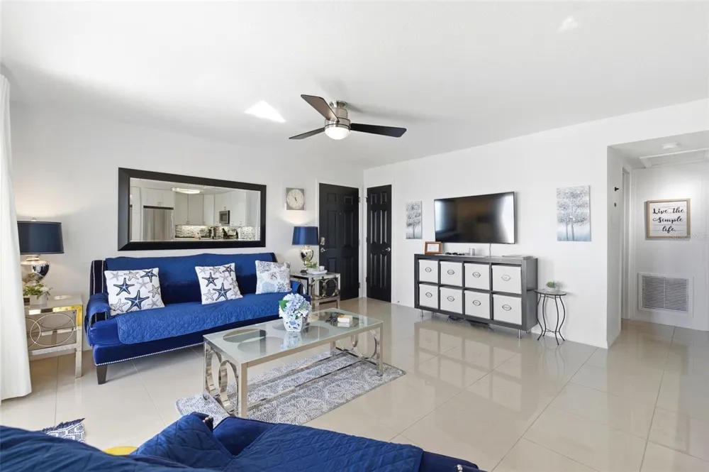 5280 COQUINA KEY DRIVE SE #A furnished seasonal St Petersburg, FL 33705