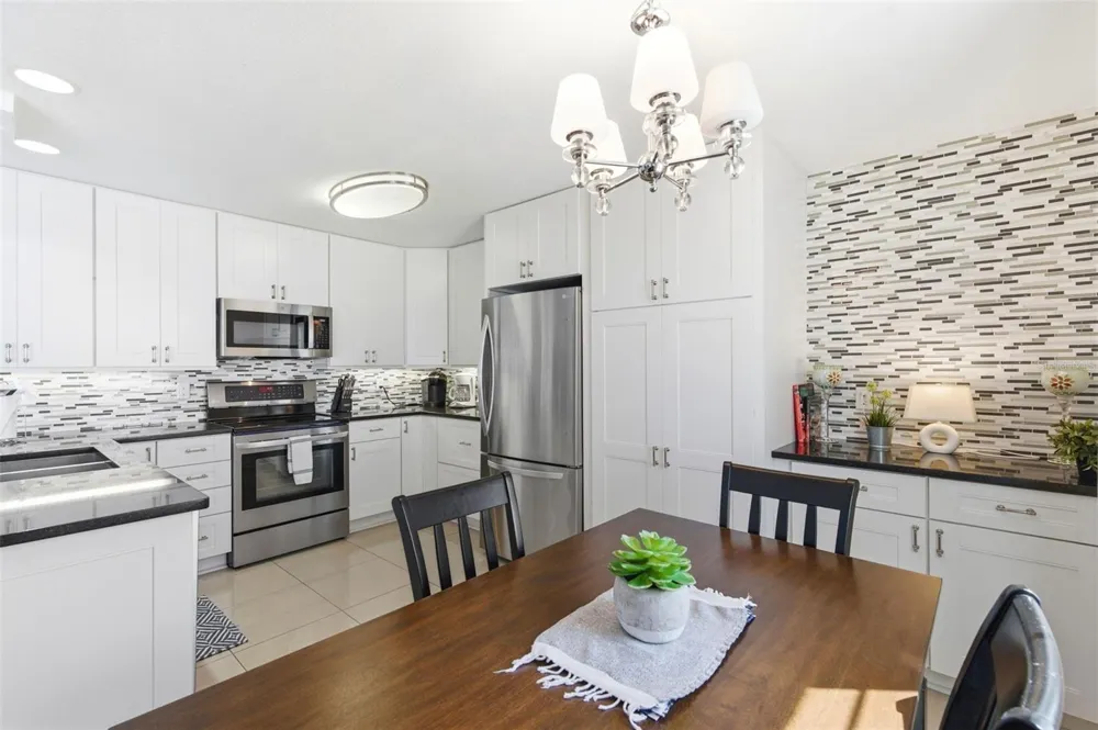 5280 COQUINA KEY DRIVE SE #A furnished seasonal St Petersburg, FL 33705