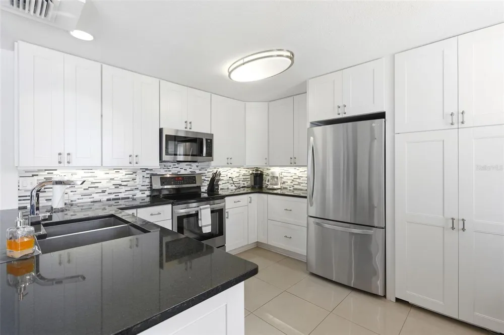 5280 COQUINA KEY DRIVE SE #A furnished seasonal St Petersburg, FL 33705