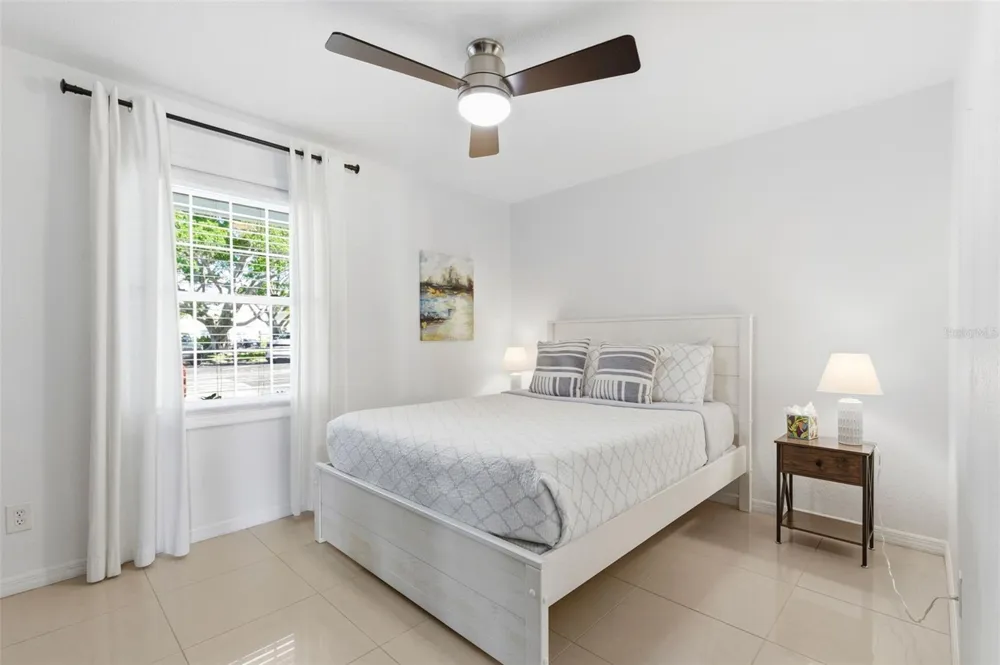 5280 COQUINA KEY DRIVE SE #A furnished seasonal St Petersburg, FL 33705