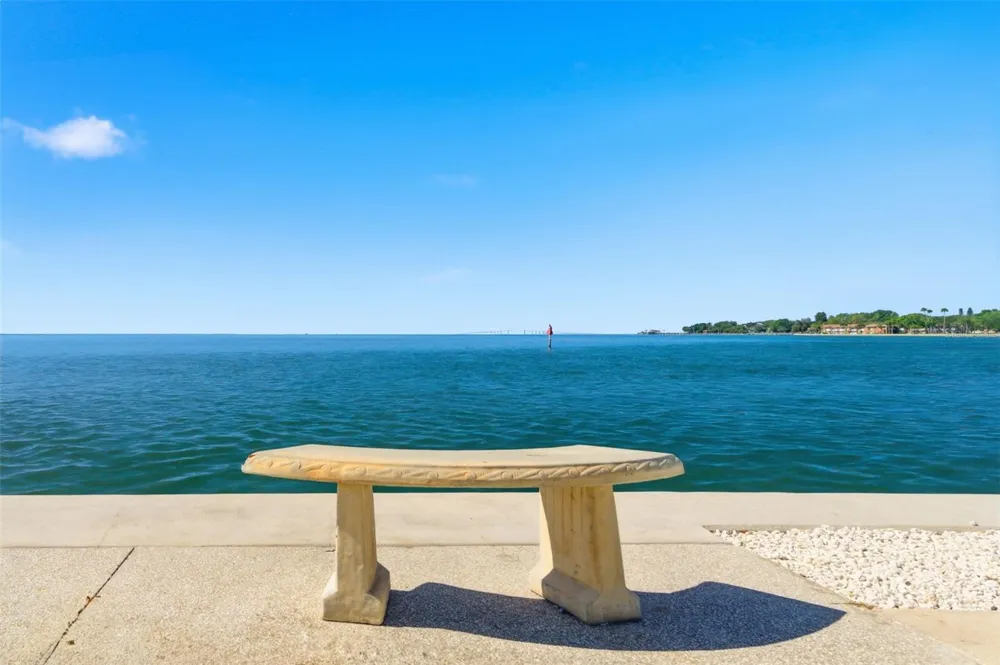 5280 COQUINA KEY DRIVE SE #A furnished seasonal St Petersburg, FL 33705