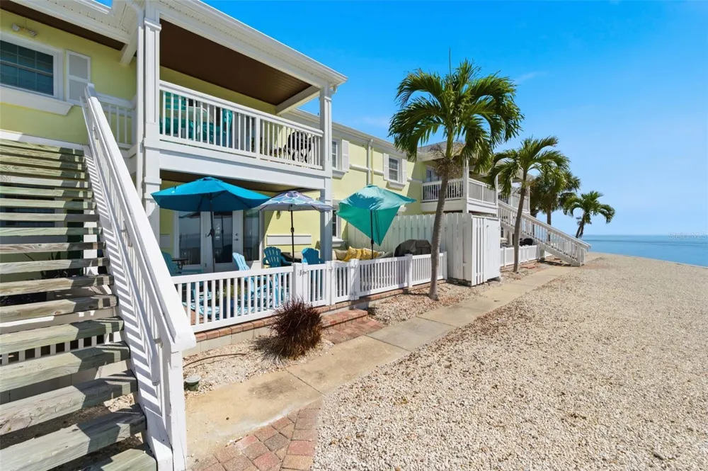 5280 COQUINA KEY DRIVE SE #A furnished seasonal St Petersburg, FL 33705