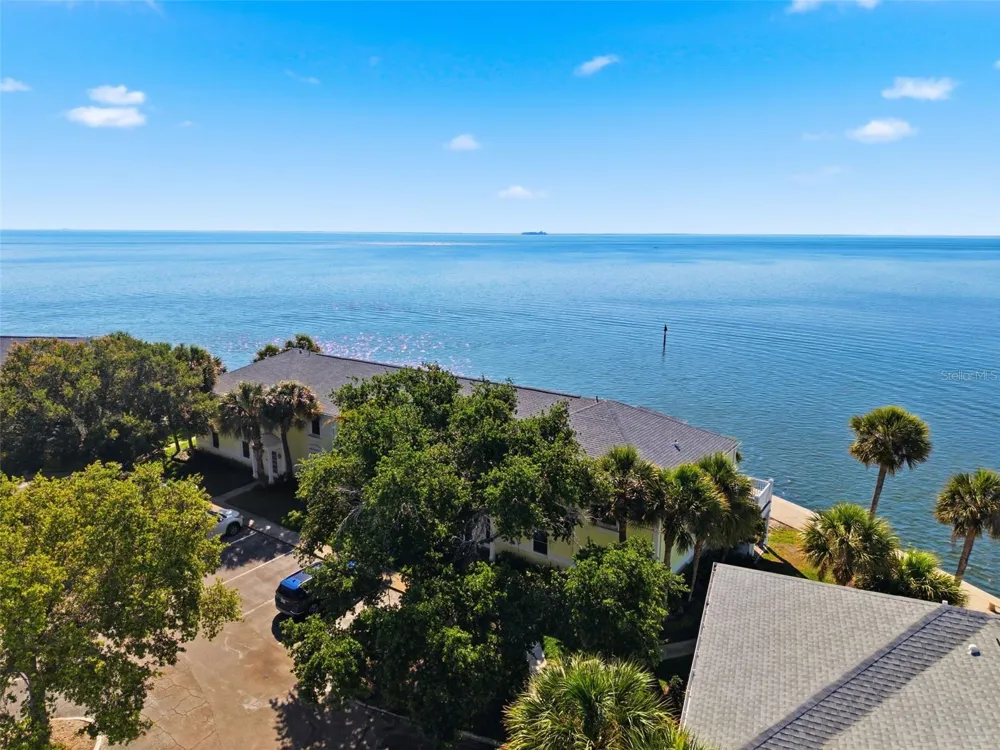 5280 COQUINA KEY DRIVE SE #A furnished seasonal St Petersburg, FL 33705