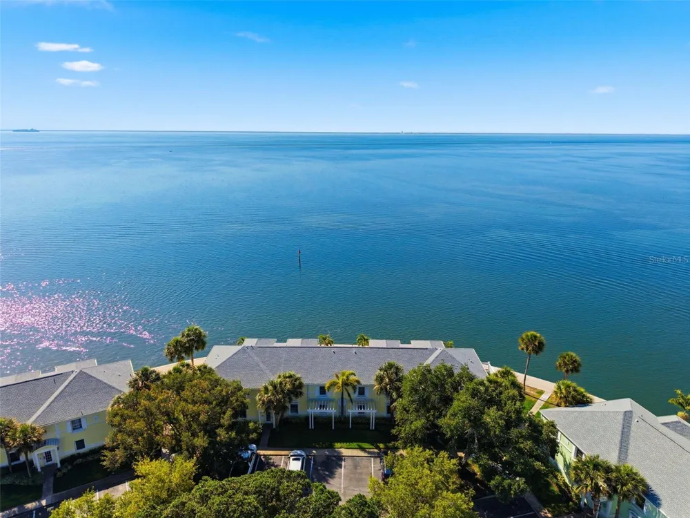 5280 COQUINA KEY DRIVE SE #A furnished seasonal St Petersburg, FL 33705