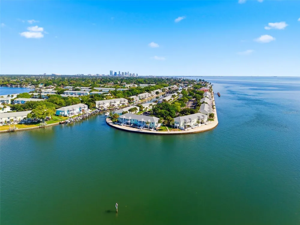 5280 COQUINA KEY DRIVE SE #A furnished seasonal St Petersburg, FL 33705