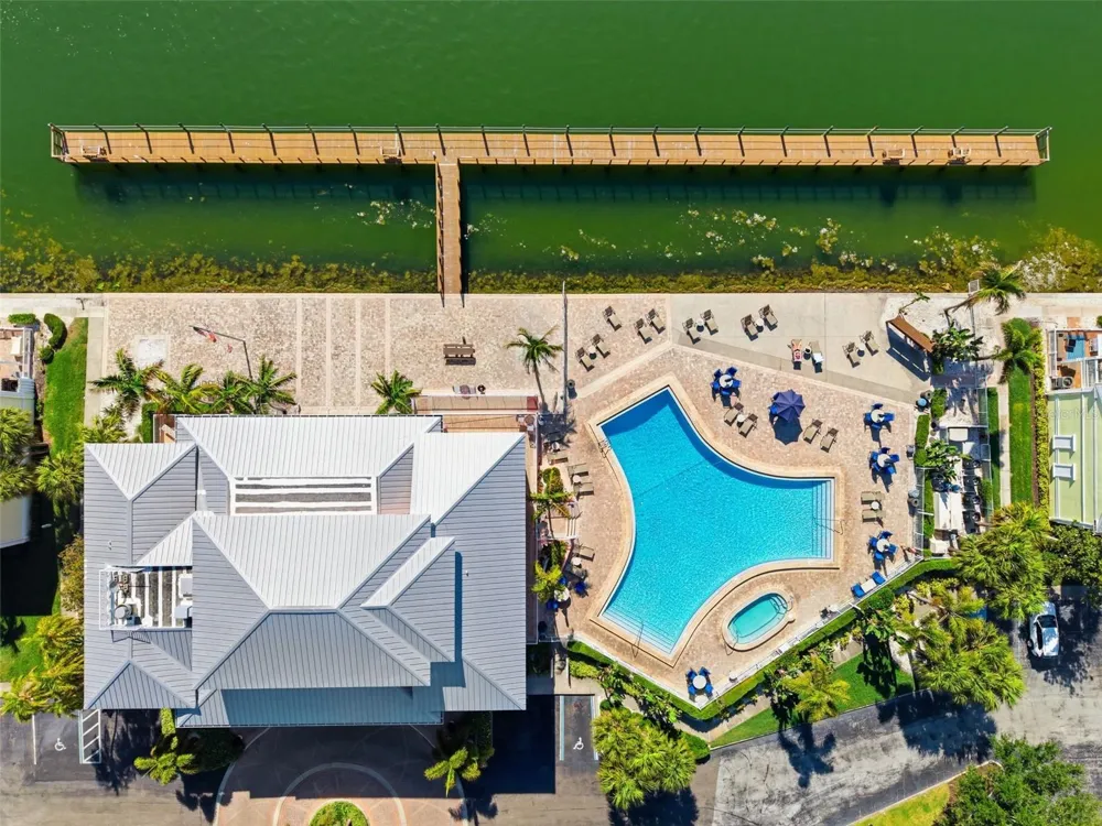 5280 COQUINA KEY DRIVE SE #A furnished seasonal St Petersburg, FL 33705
