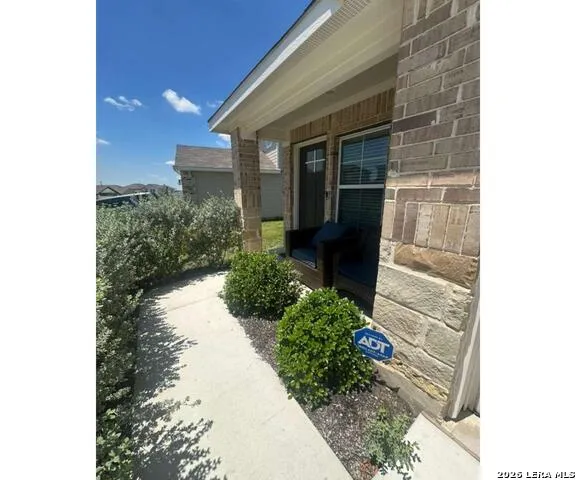 153 Lake Sweetwater Ln Buda, TX 78610