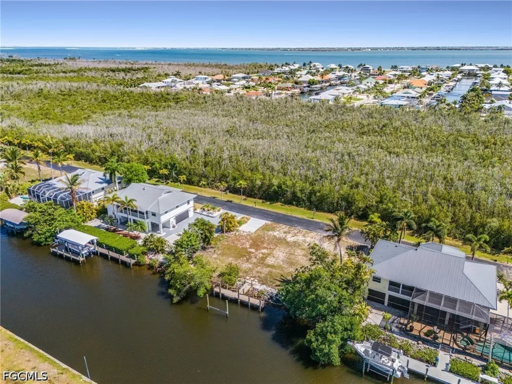 Buttonwood Key Court St James City, FL 33956