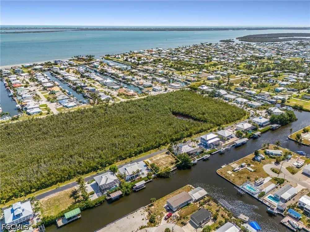 Buttonwood Key Court St James City, FL 33956