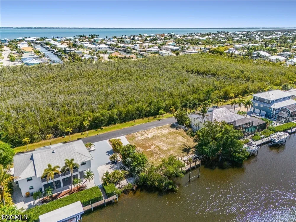 Buttonwood Key Court St James City, FL 33956