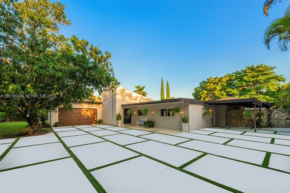 7650 SW 128th St Pinecrest, FL 33156