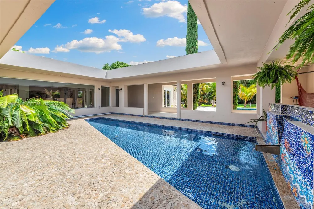 7650 SW 128th St Pinecrest, FL 33156
