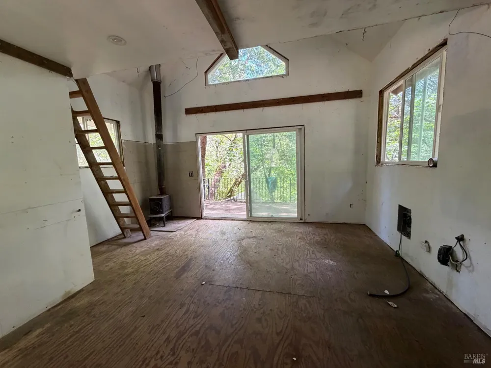 10150 Woodman Creek Road Laytonville, CA 95428