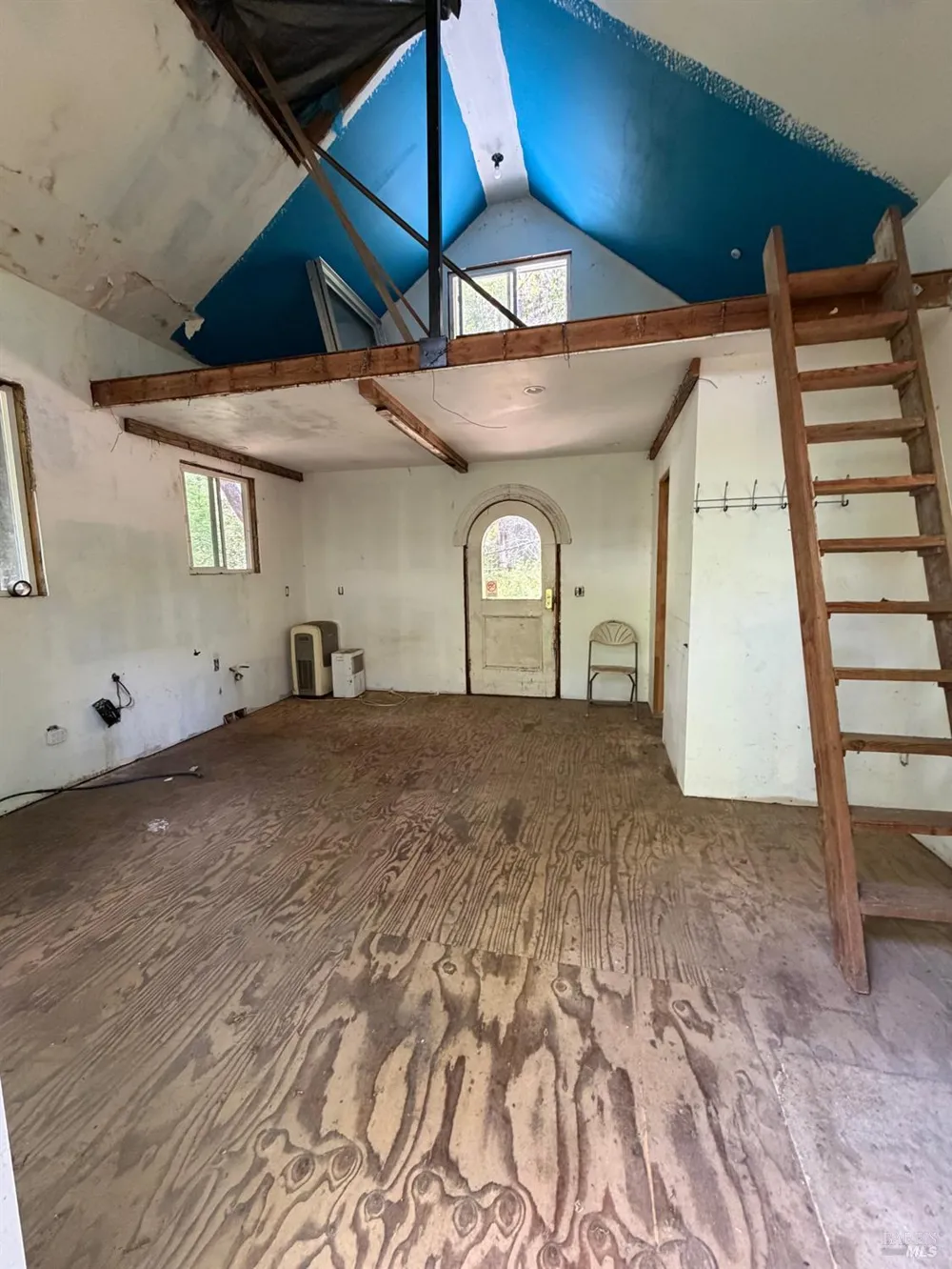10150 Woodman Creek Road Laytonville, CA 95428