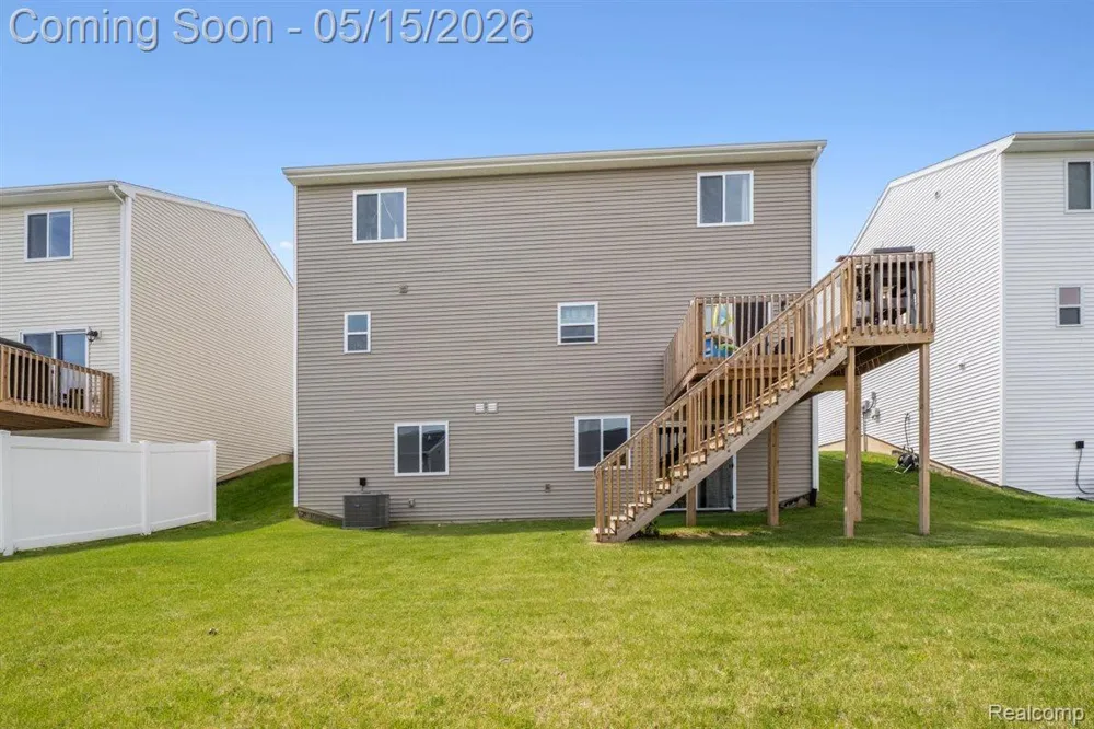 2888 Sycamore River Drive Handy Township, MI 48836