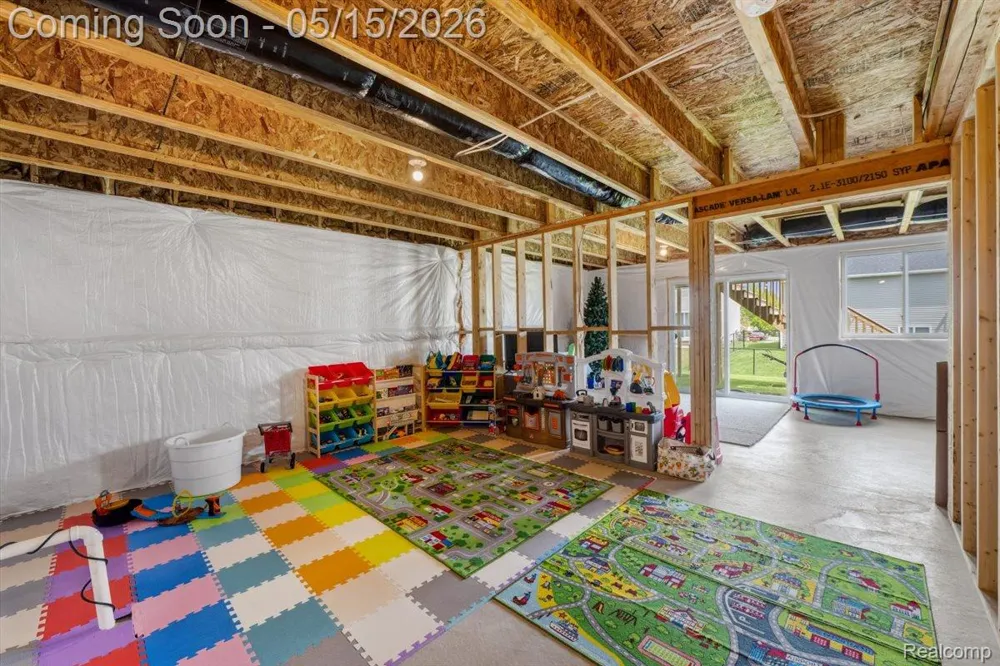 2888 Sycamore River Drive Handy Township, MI 48836
