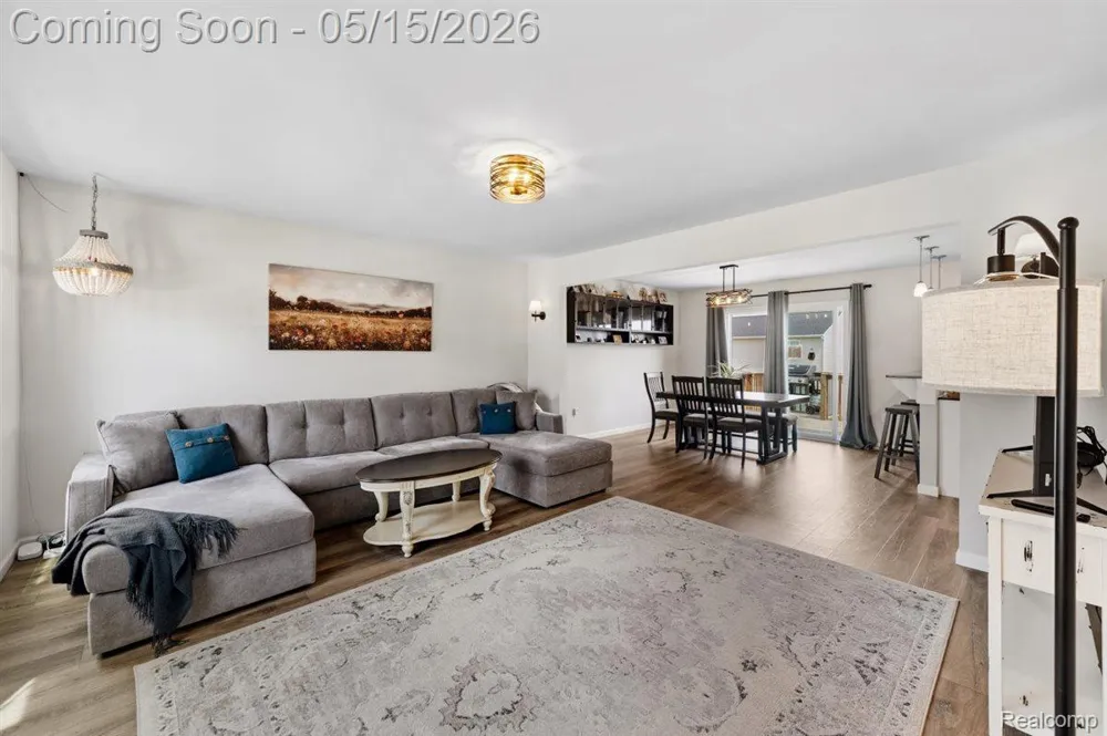 2888 Sycamore River Drive Handy Township, MI 48836