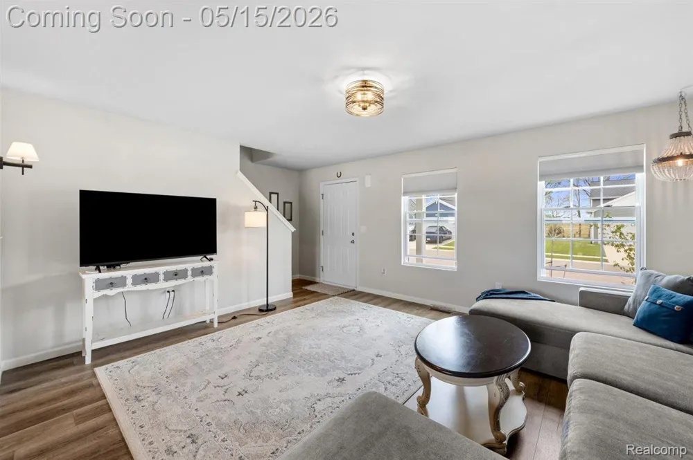 2888 Sycamore River Drive Handy Township, MI 48836