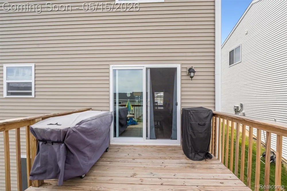 2888 Sycamore River Drive Handy Township, MI 48836