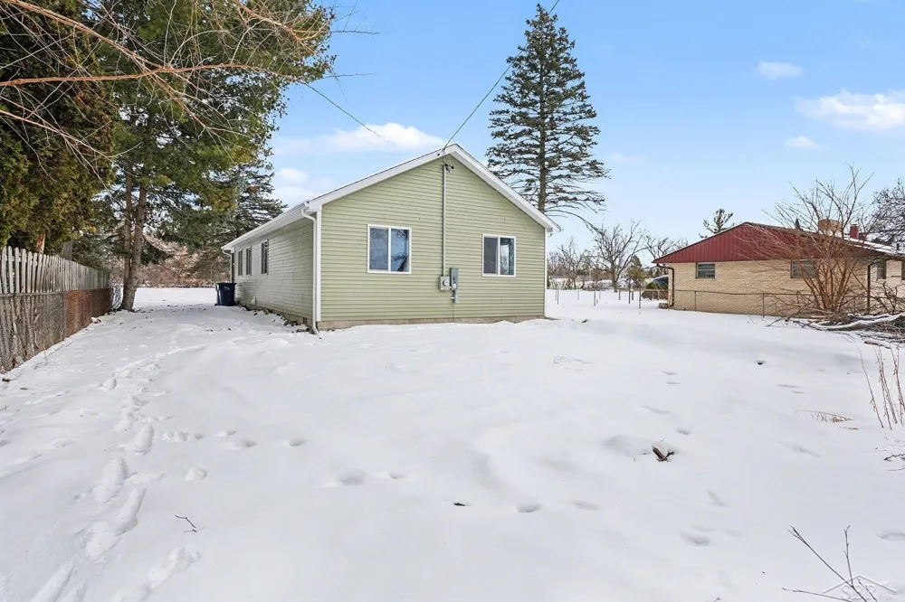 220 S Sherman Street Bay City City, MI 48708