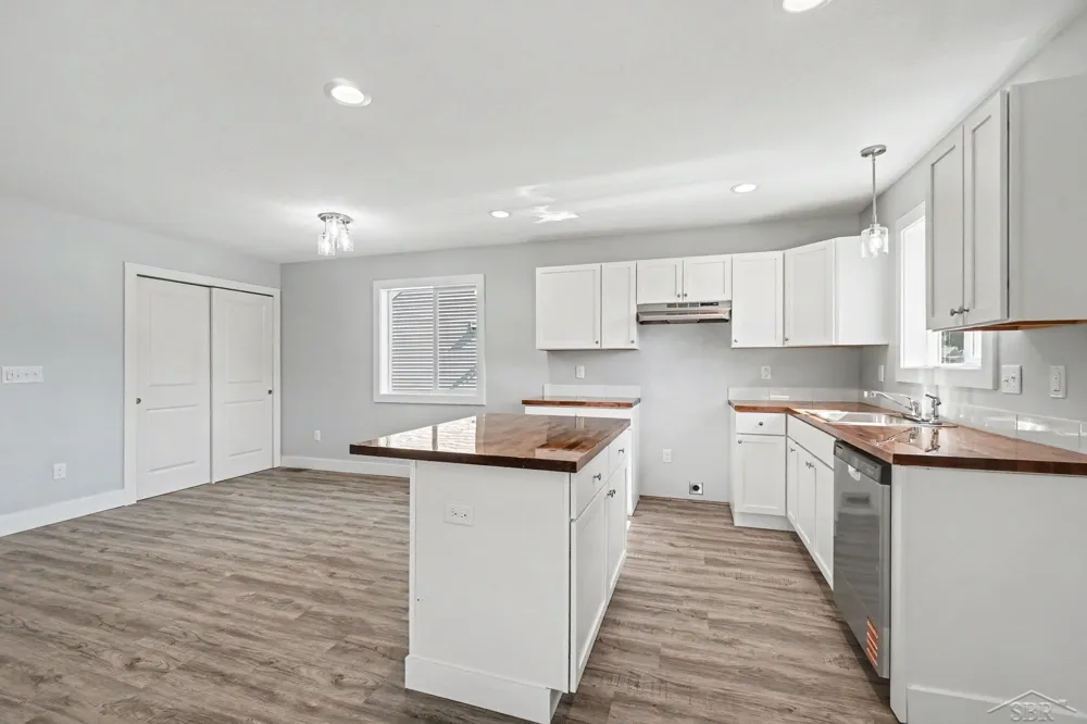 220 S Sherman Street Bay City City, MI 48708