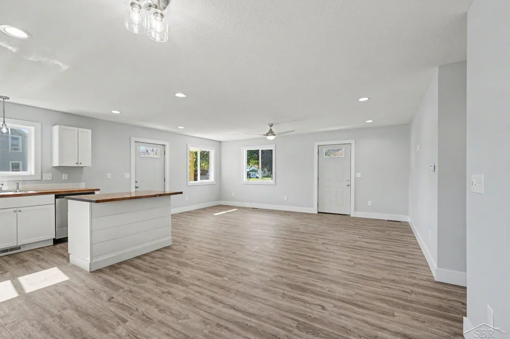 220 S Sherman Street Bay City City, MI 48708