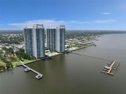 231 RIVERSIDE DRIVE #702-1