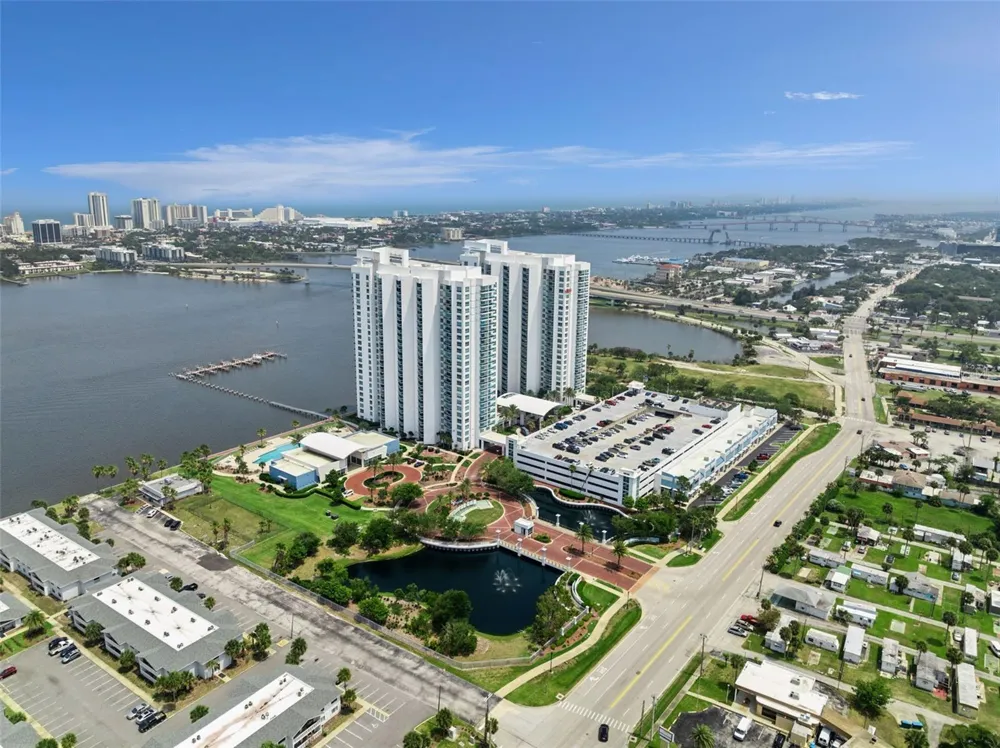 231 RIVERSIDE DRIVE #702-1 Holly Hill, FL 32117