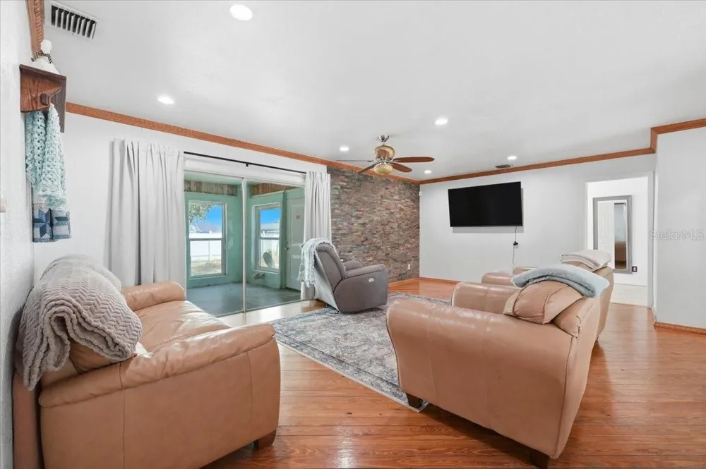 450 E POMELO STREET Lake Alfred, FL 33850