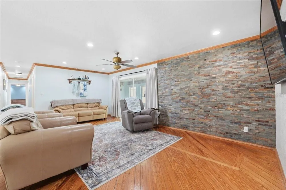 450 E POMELO STREET Lake Alfred, FL 33850