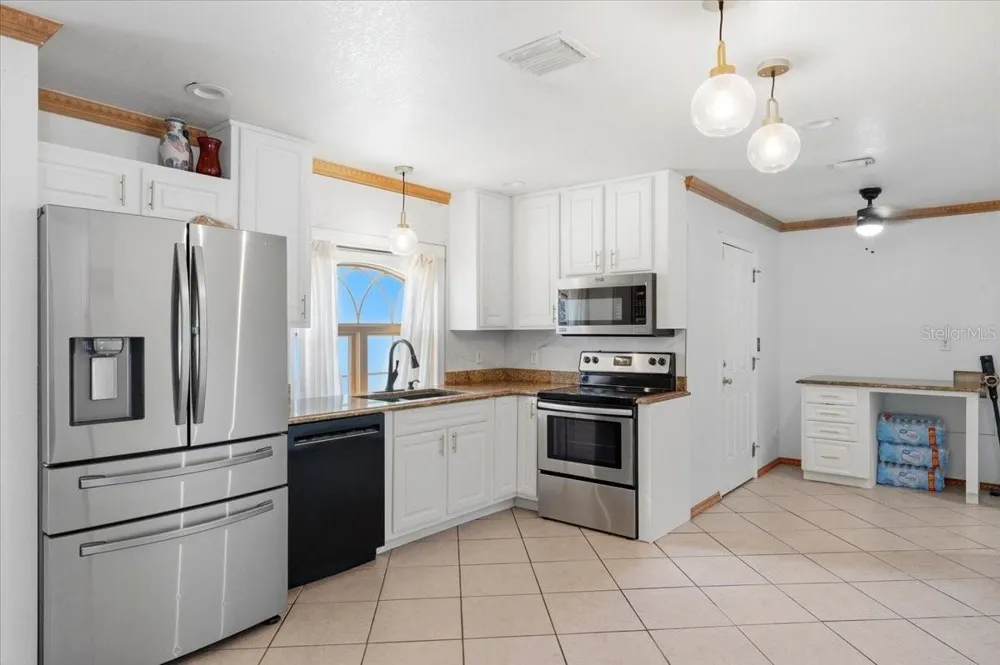 450 E POMELO STREET Lake Alfred, FL 33850