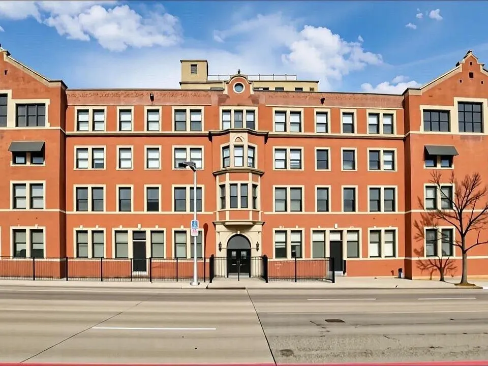 6533 E Jefferson Avenue #LL06 Detroit, MI 48207