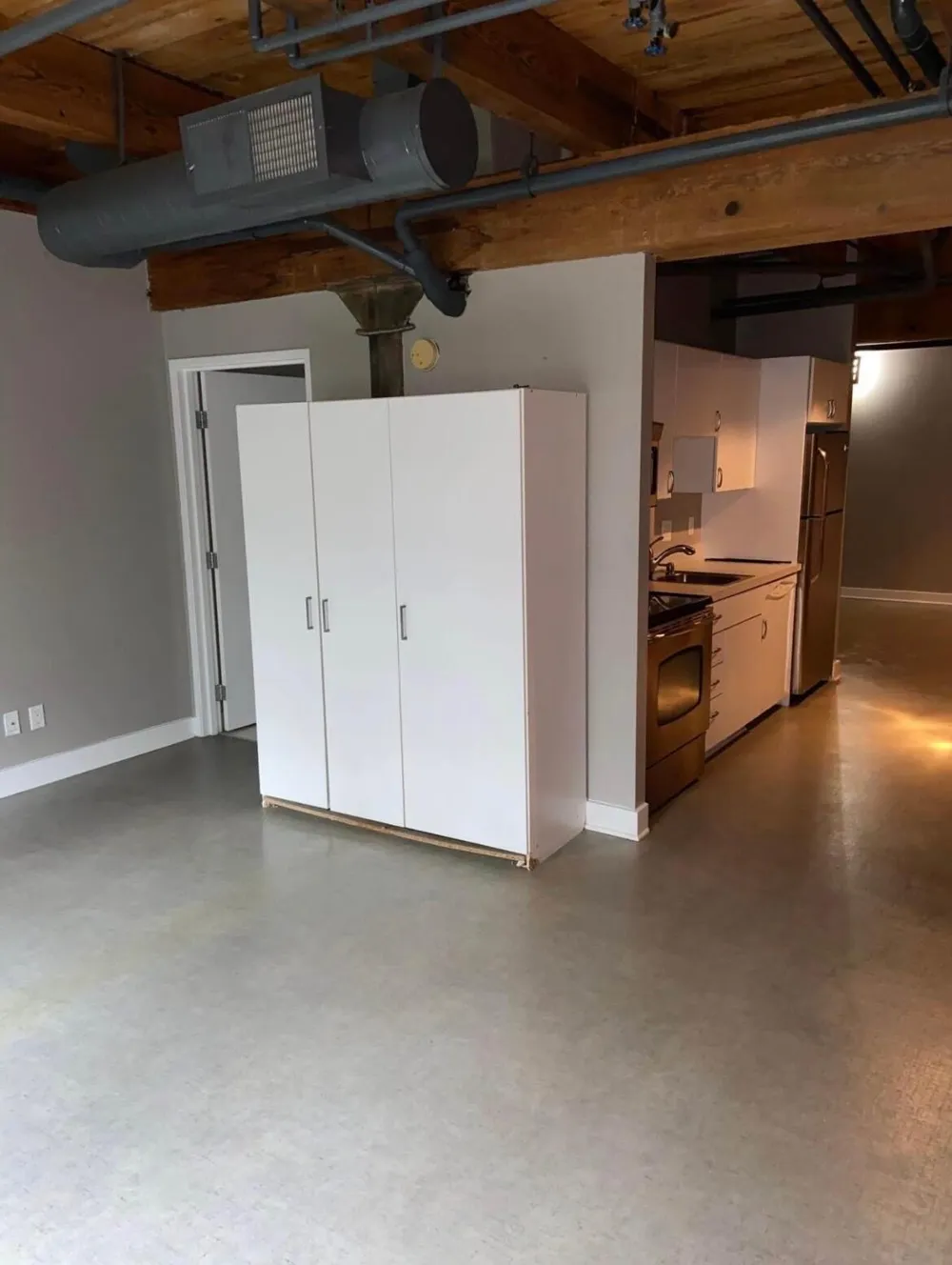 6533 E Jefferson Avenue #LL06 Detroit, MI 48207