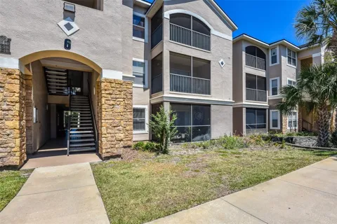 940 VILLAGE TRAIL #6-103