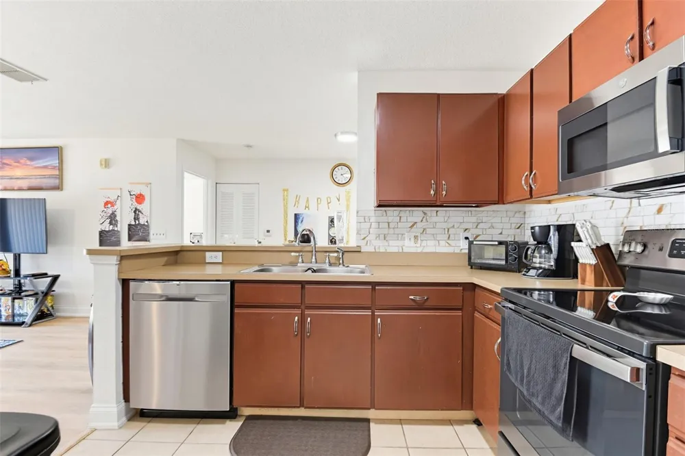 940 VILLAGE TRAIL #6-103 Port Orange, FL 32127