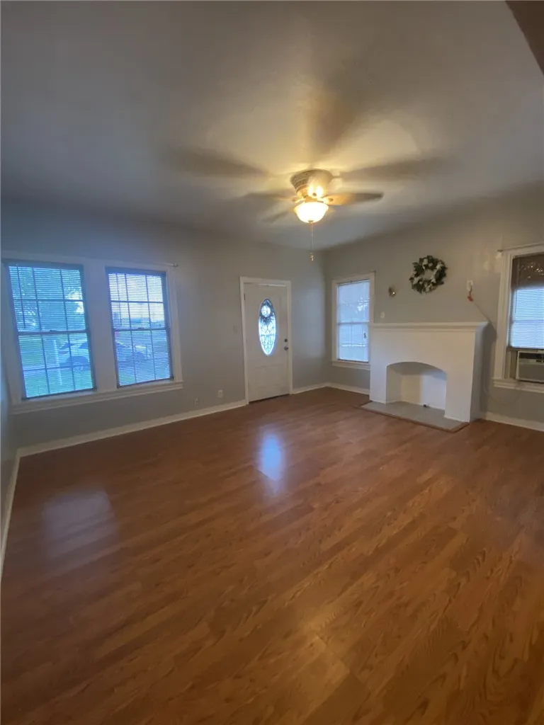 323 W 4th Street Alice, TX 78332