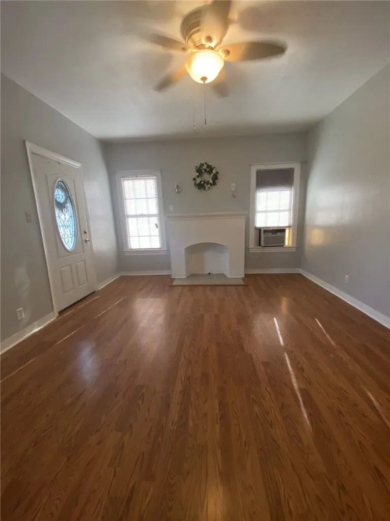 323 W 4th Street Alice, TX 78332
