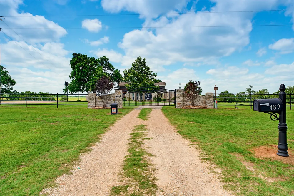 489 Boyd Lane Rockdale, TX 76567