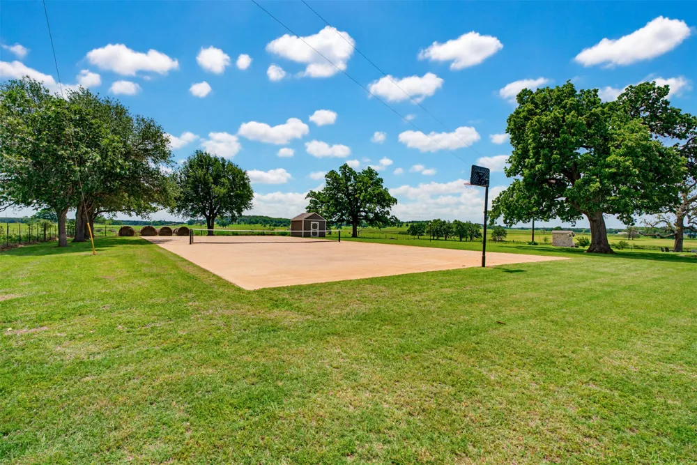 489 Boyd Lane Rockdale, TX 76567