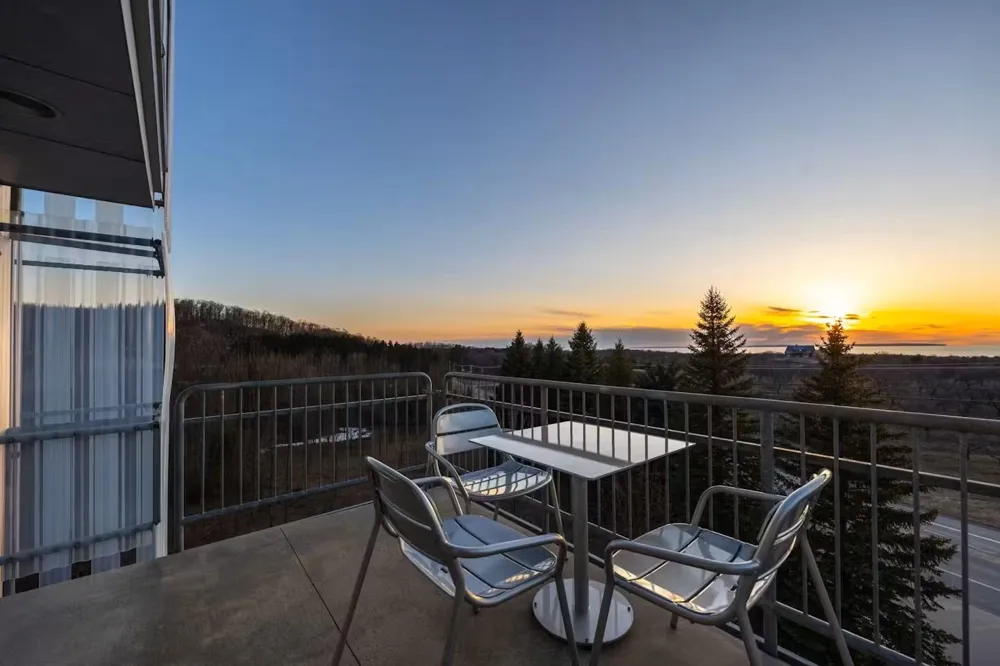 7452 Manitou Trail Leelanau Township, MI 49670
