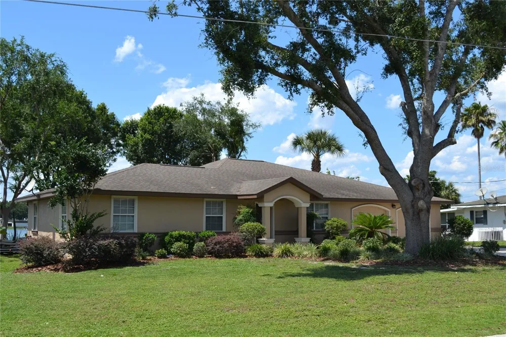 26 SE OCALE WAY Summerfield, FL 34491